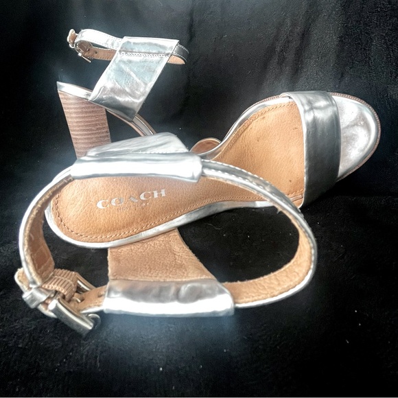 Coach stacked heel sandals, shiny silver - Picture 5 of 6